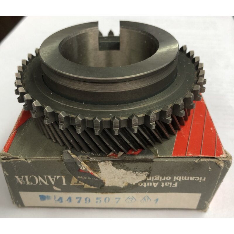 4. speed gear 61 teeth five spped X1/9