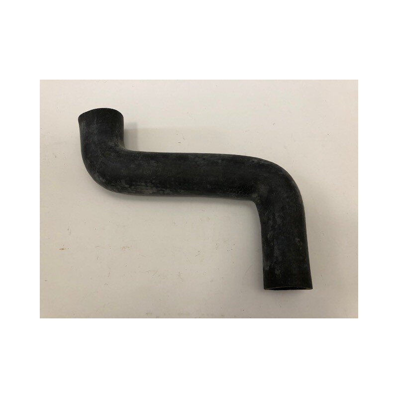 Radiator hose upper
