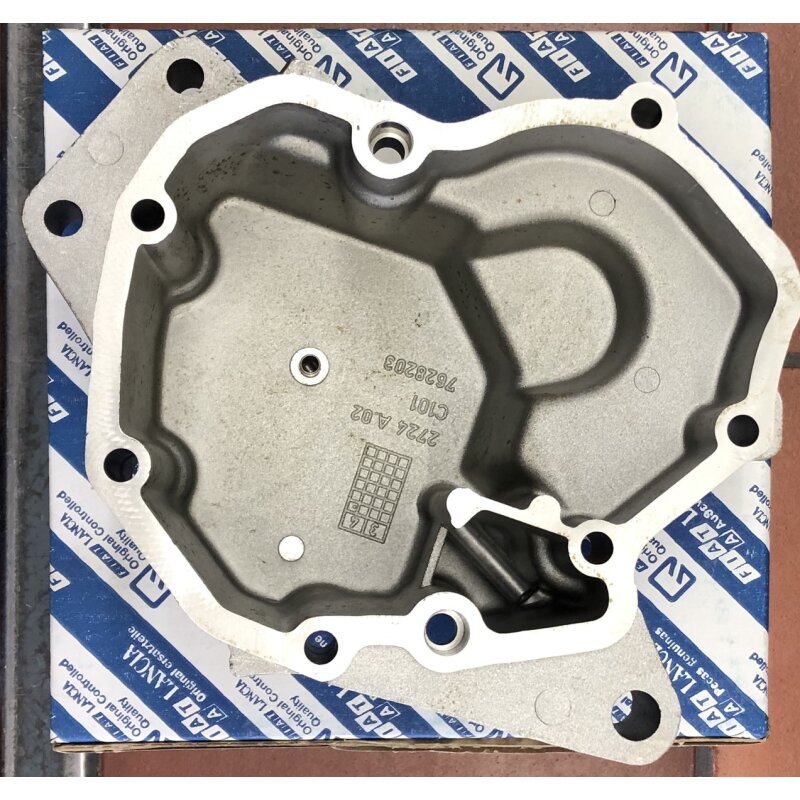 Housing cover gearbox all versions 4WD