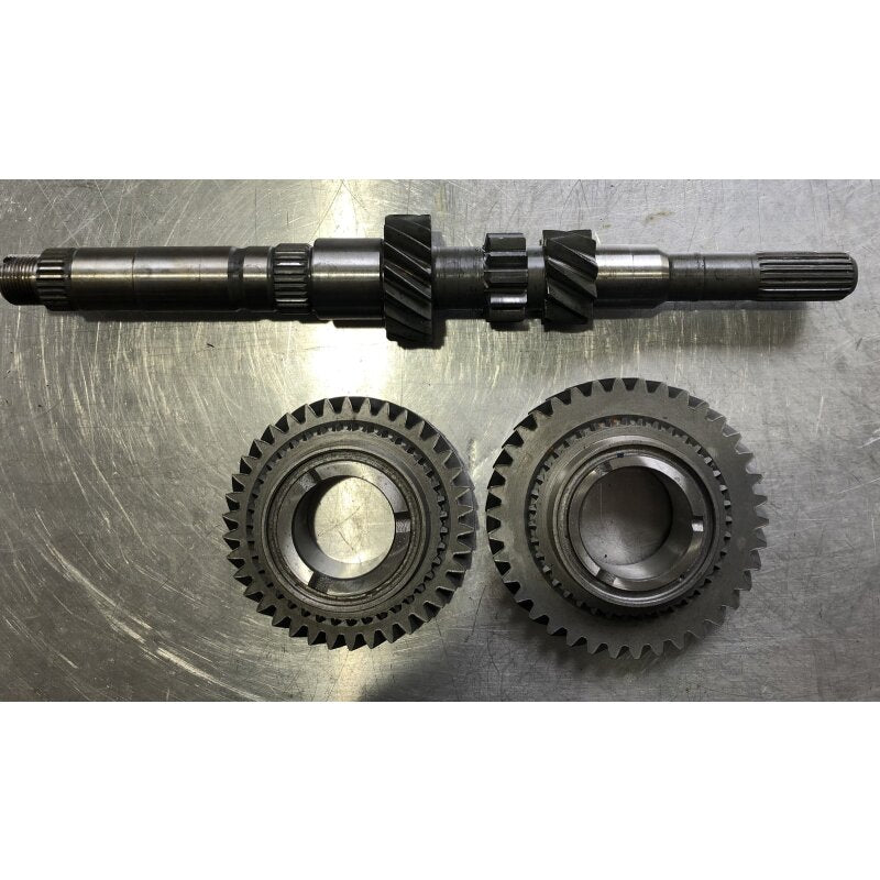 Main shaft with first and second gear 16 V Integrale