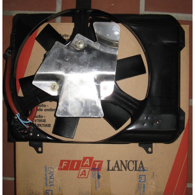 Fan complete with holder and resistance
