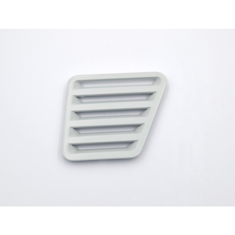 grid in the front bonnet left side