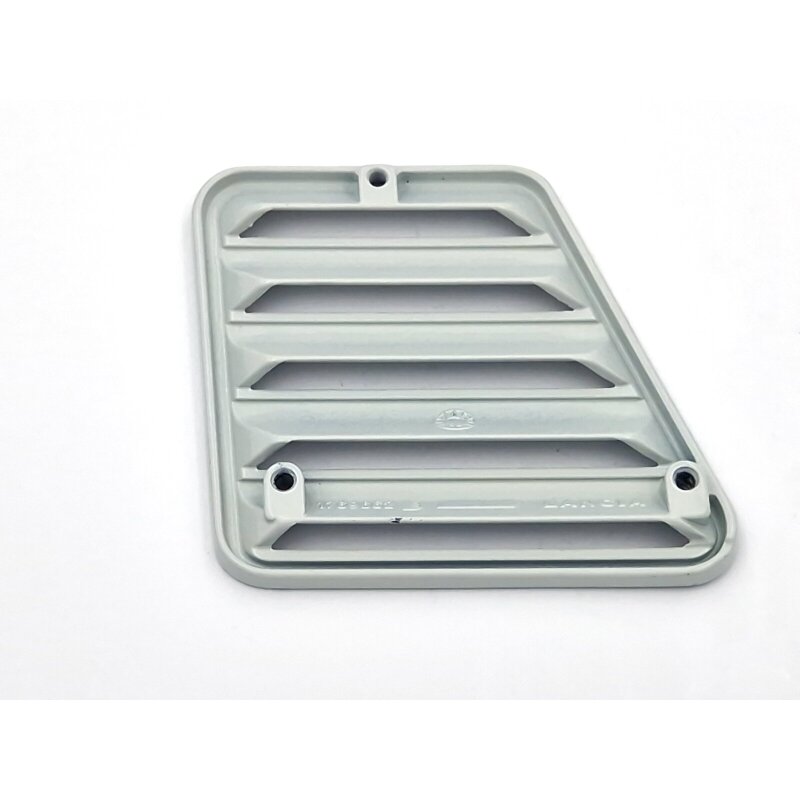 grid in the front bonnet left side