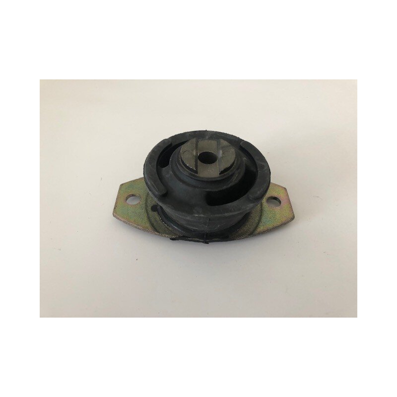Engine support 037