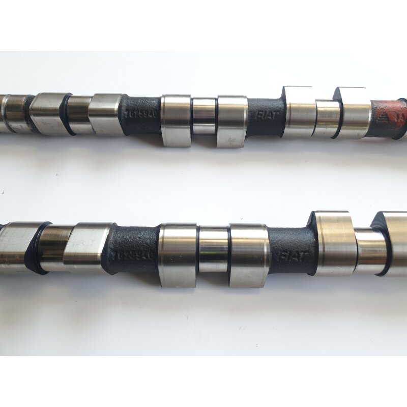 Camshaft set intake + exhaust Lancia Thema 16V Turbo