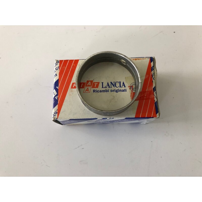 Central camshaft bearing
