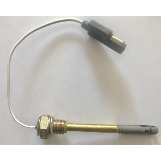 Oil level sensor in the oil pump