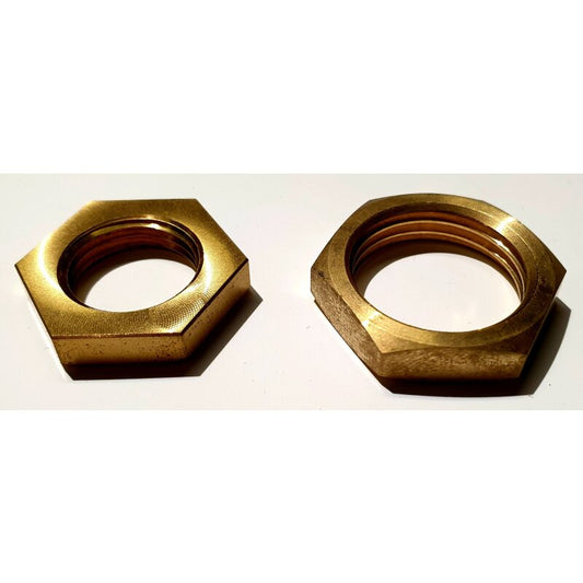 Set of nuts for tank ventilation nozzle and top fuel tank connection hose