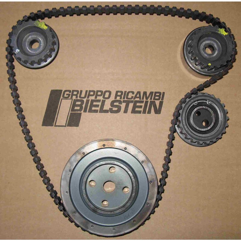 Timing belt set for the balance shafts