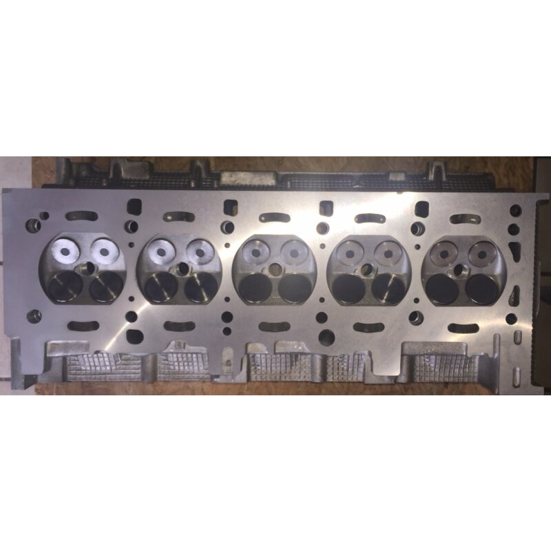 Cylinderhead  5 cylinder 20 V Turbo